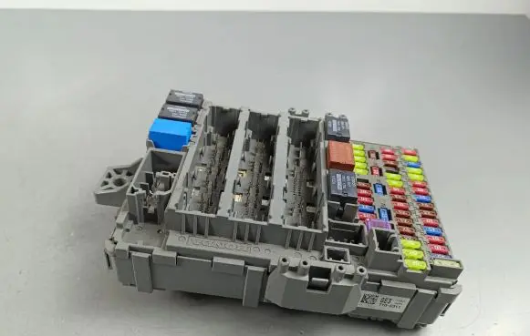Honda CR-V Fuse module GE3120824