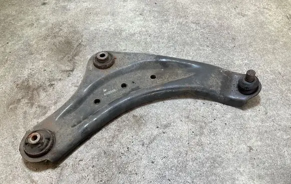 Front lower control arm/wishbone