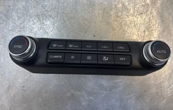 KIA Stinger Interior fan control switch 97250J5900