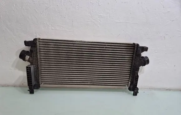 Opel Astra J Intercooler radiator 13267646