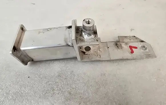 Volvo XC40 Front bumper shock/impact absorber 32283253