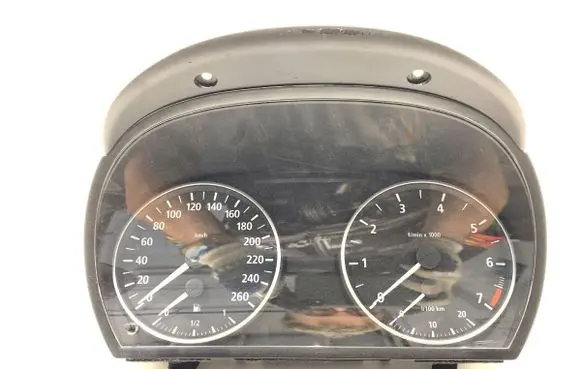 BMW 3 E90 E91 Speedometer (instrument cluster) 9110197