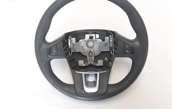 Renault Latitude (L70) Steering wheel