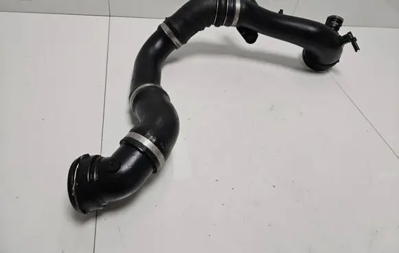 BMW 5 E60 E61 Intercooler hose/pipe 7600010 7600011 P0873