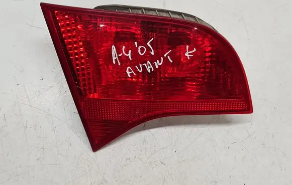 Audi A4 S4 B7 8E 8H Tailgate rear/tail lights 8E9945093