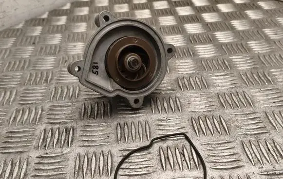 Audi A3 S3 8P Water pump 980270