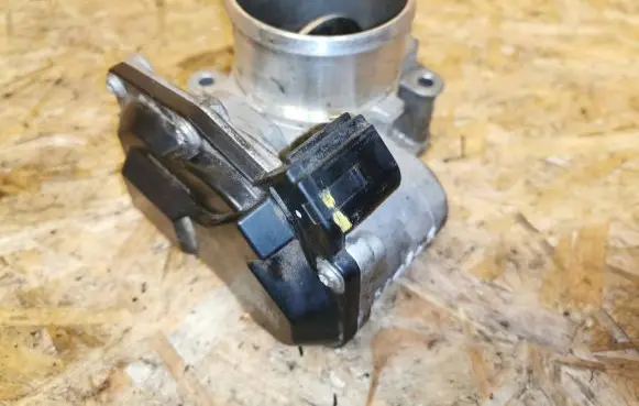 KIA Sportage Throttle valve 351002F600 17A181126