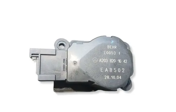 Mercedes-Benz CLK A209 C209 Air flap motor/actuator A2038201642