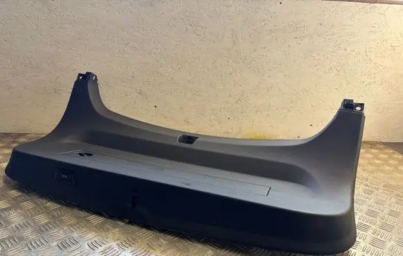 BMW i4 Tailgate trim 7487589 24225110 PPDUG26