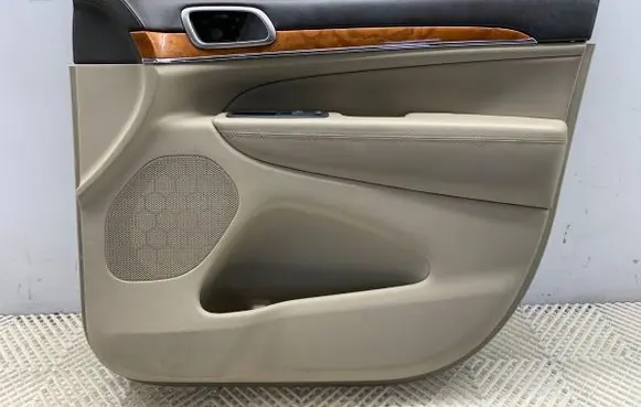 Jeep Grand Cherokee Front door card panel trim 