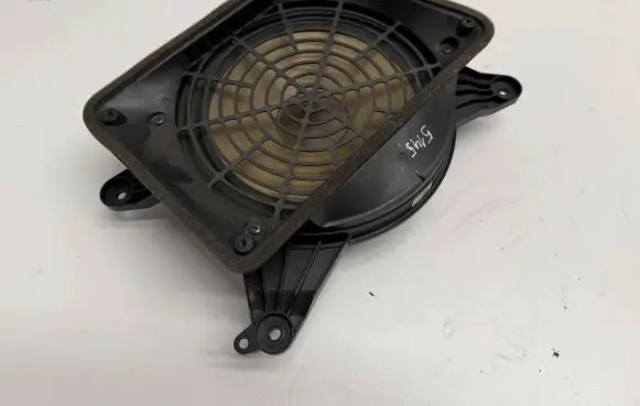 Audi A6 C7 Subwoofer speaker 4G5035412 040611 EAS25PL206B
