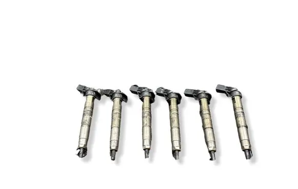Mercedes-Benz CLS C218 AMG Fuel injector A642070