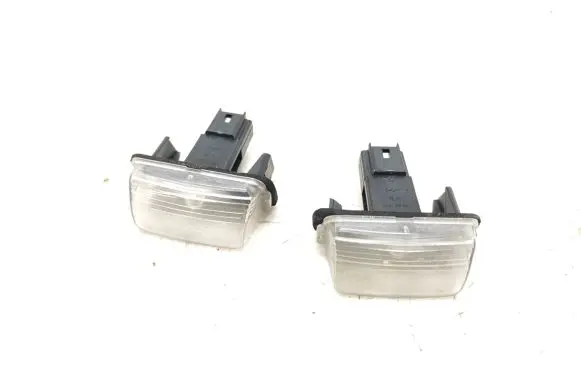 Peugeot Traveller Number plate light E27190
