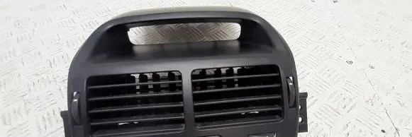 Suzuki Grand Vitara II Dash center air vent grill 7382165J0
