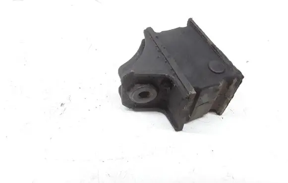 Volkswagen II LT Engine mount bracket