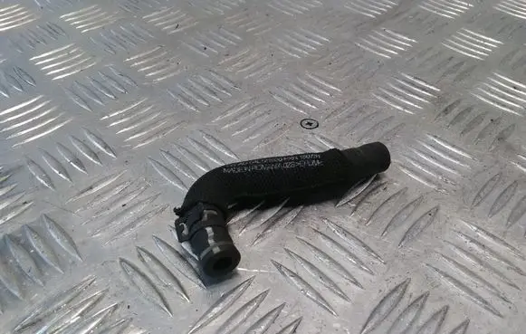 Volkswagen PASSAT B8 Engine coolant pipe/hose 04L121030