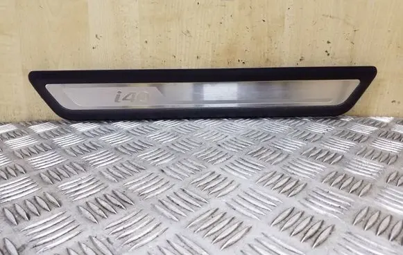 Hyundai i40 Front sill trim cover 858733Z100