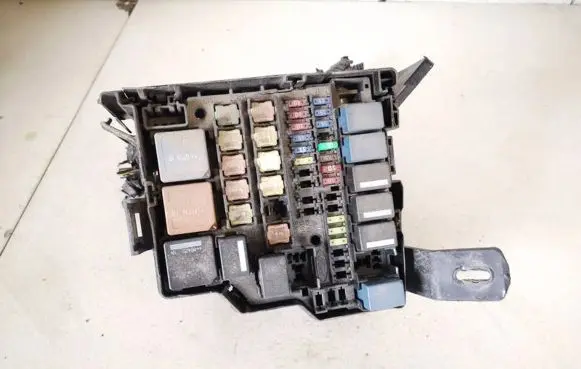 Ford Fiesta Fuse box set 8v5114b144ba