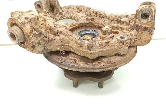 Rear wheel hub spindle/knuckle