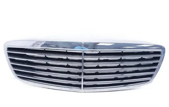 Mercedes-Benz E W211 Front bumper upper radiator grill A2118800583