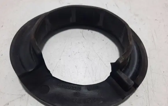 Alfa Romeo Stelvio Front coil spring rubber mount 505345320