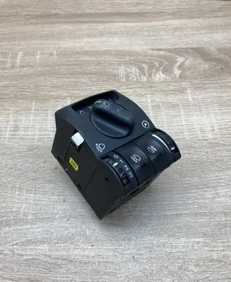 Opel Omega B1 Light switch 90460591