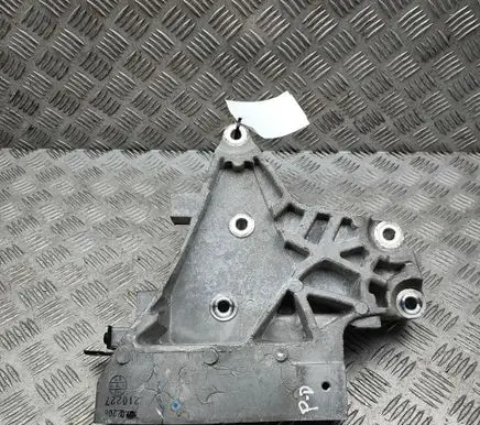 KIA Soul Engine mounting bracket 365940E711