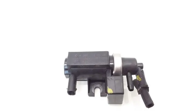 Mercedes-Benz B W245 Turbo solenoid valve A0051535528 70078200