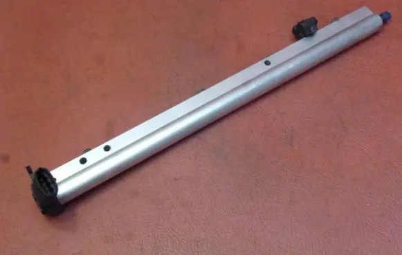 Volvo C30 Fuel main line pipe 30756098