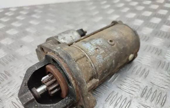 Mercedes-Benz Vito Viano W639 Starter motor 0051511301