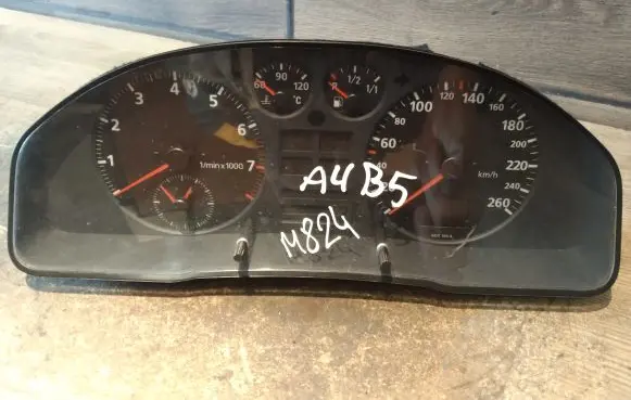 Audi A4 S4 B5 8D Speedometer (instrument cluster) 8D0919034B