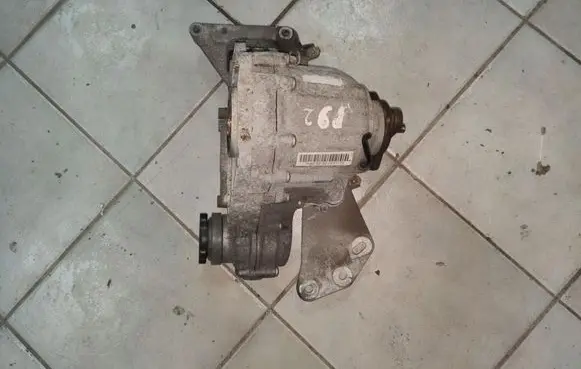 BMW 3 F30 F35 F31 Gearbox transfer box case 7649782-02-0531170
