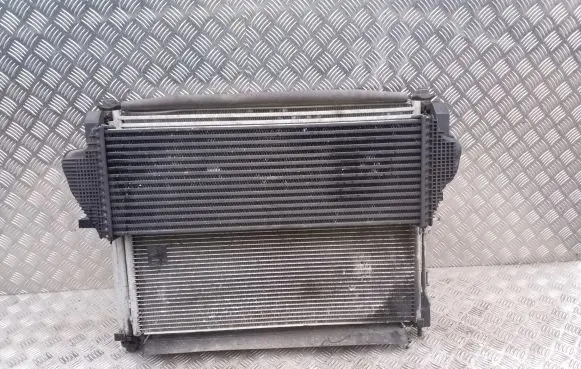 Jeep Grand Cherokee Radiator set 55038994AG 52014528AD