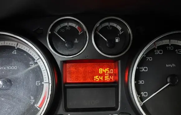 Peugeot 308 Speedometer (instrument cluster) 9665107380 610334 503001550107