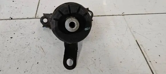 Mazda 6 Engine mount bracket 