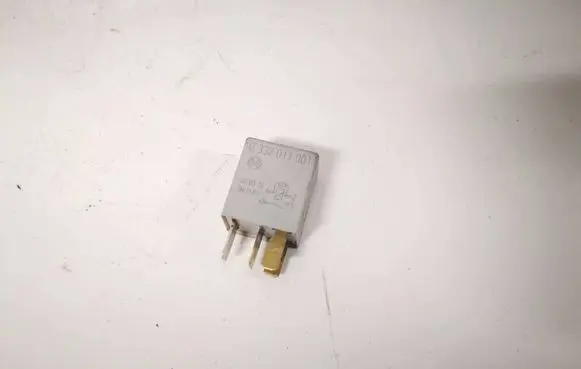Toyota Avensis T250 Other relay 0332011001 9008087019
