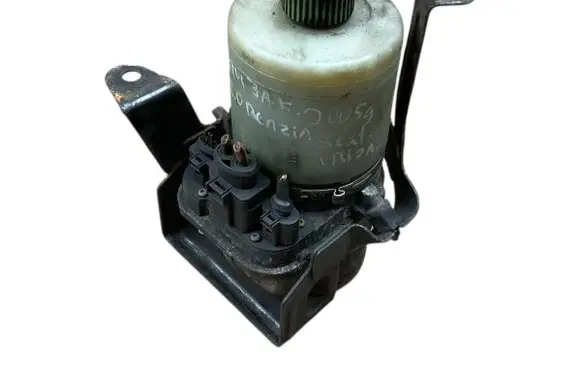Seat Ibiza III (6L) Power steering pump 6Q0423371 6Q0423156AB