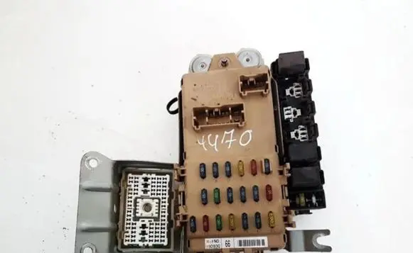 Subaru Legacy Fuse box set 990930