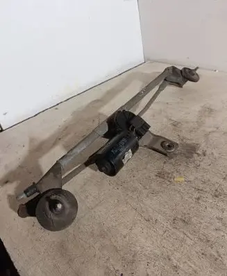 Volvo S70 V70 V70 XC Front wiper linkage and motor 9169321 058970429 0390241133
