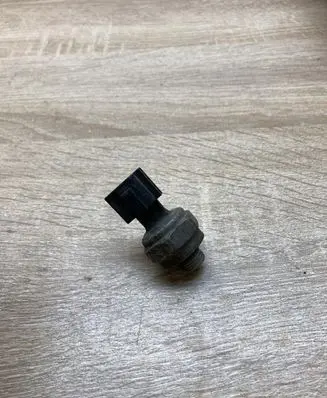 Nissan Primera Air conditioning (A/C) pressure sensor 42CP121V4R19