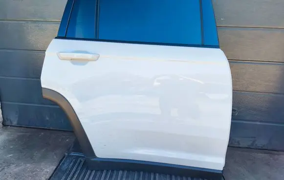 Jeep Grand Cherokee WL Rear door PW7