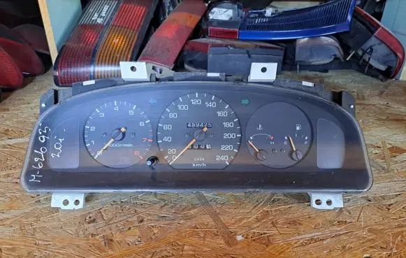 Mazda 626 Speedometer (instrument cluster) GA5RB GA5AB