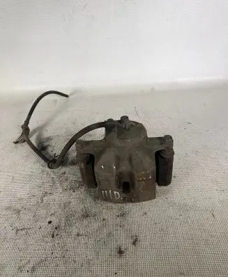 Toyota Prius (XW20) Front brake caliper