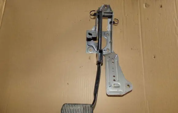 Volvo V40 Brake pedal 31381468