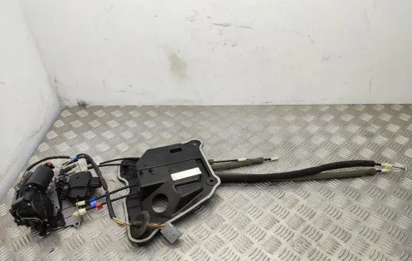 Chrysler Pacifica Sliding door lock 3041096 3550180 ARK0471764