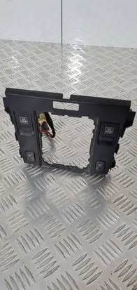 Suzuki Grand Vitara II Cigarette lighter front 