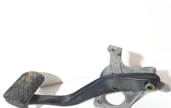 Mercedes-Benz E W211 Brake pedal 1232910082 A2112901519