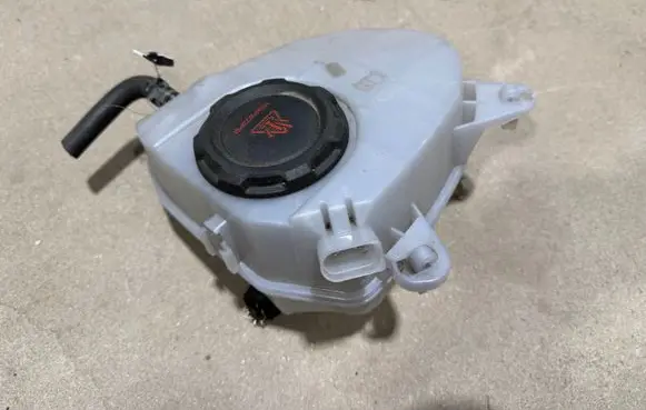 Cupra Formentor Coolant expansion tank/reservoir 5WA121407F