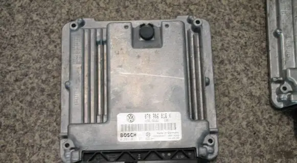 Volkswagen Transporter - Caravelle T5 Engine control unit/module 070906016K 0281011271