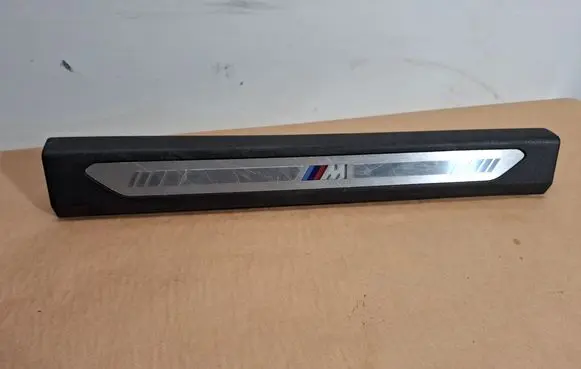Front sill trim cover
